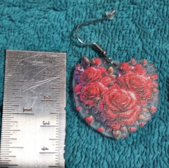 Heart-Shaped Red Rose Earrings Dangle Wire - Picture 2 of 3
